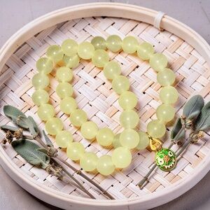 🆕 10mm Stunning Yellow Malaysian Jade 💛